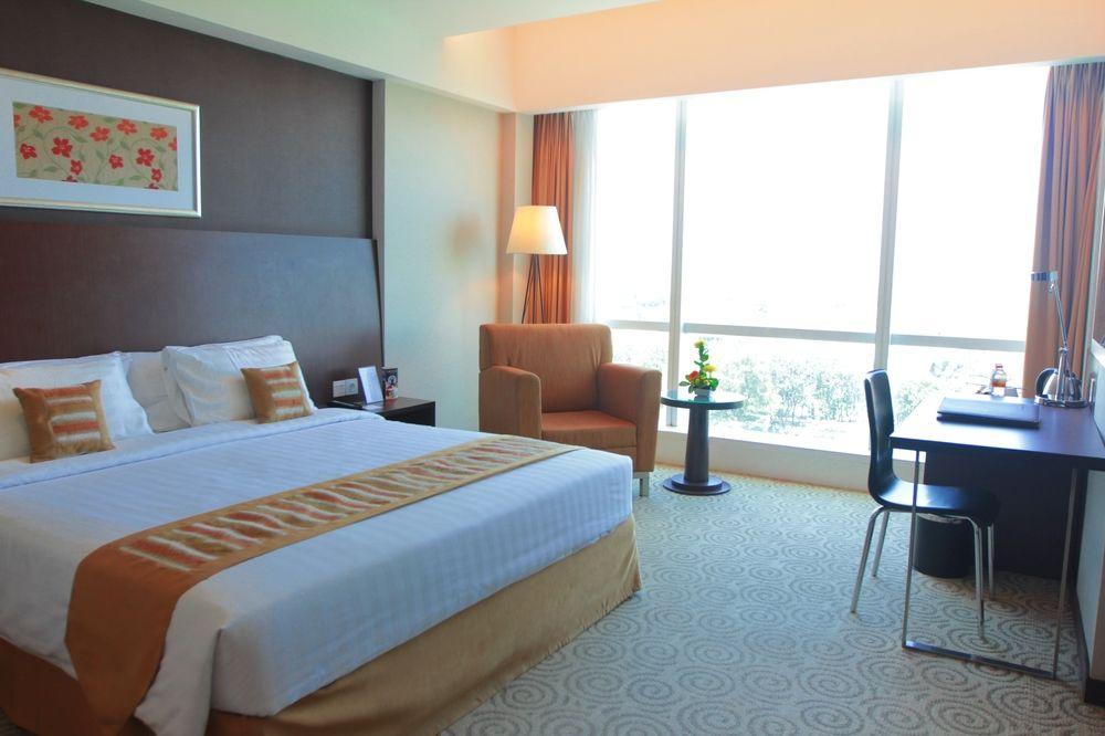 The Alana Surabaya Hotel Ngoại thất bức ảnh