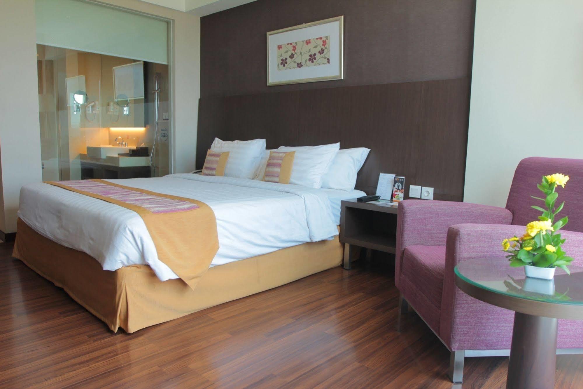 The Alana Surabaya Hotel Ngoại thất bức ảnh